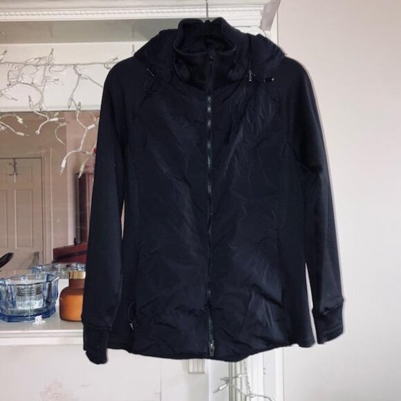 Athleta Inlet Quilted AthLeisure Black Puffer Slim Fit Hooded Jacket Sz MED - Picture 4 of 13